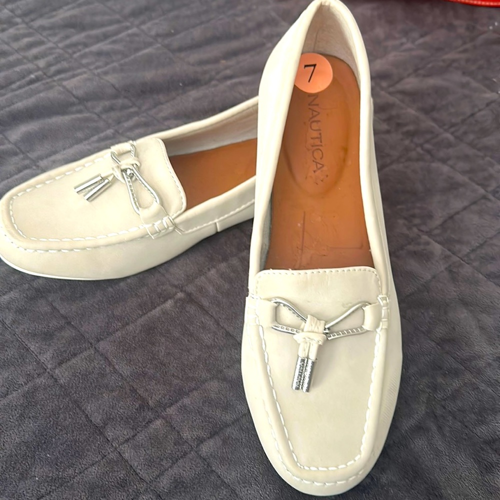 NEW Nautica  light Taupe‎ leather loafers Shoes 7 Perfect for Spring